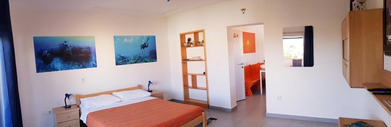 קרק Apartmani Zem, Krk מראה חיצוני תמונה