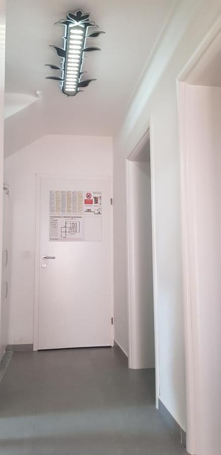 קרק Apartmani Zem, Krk מראה חיצוני תמונה