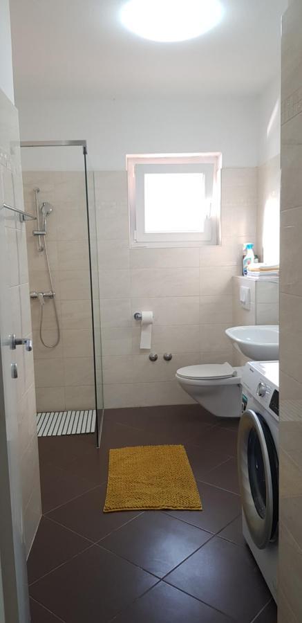 קרק Apartmani Zem, Krk מראה חיצוני תמונה